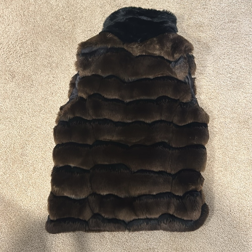 Aqua Brown Faux Fur Quilted Vest - Picture 3 of 3
